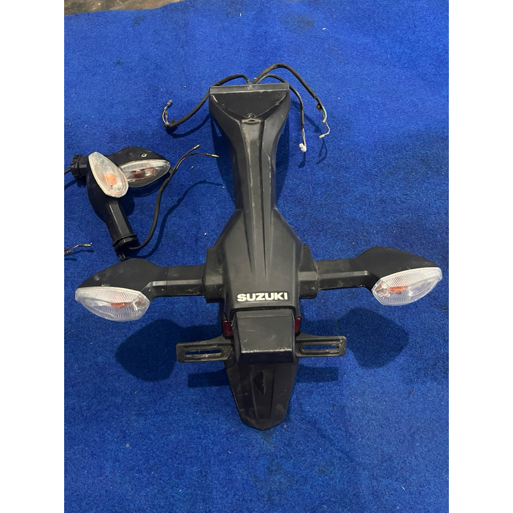 spakbor belakang gsx set lampu sein gsx