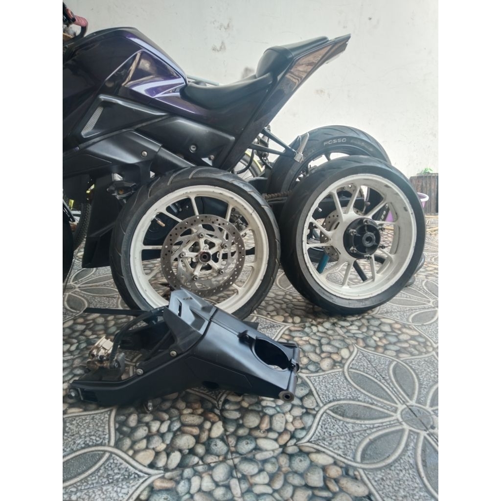 Arm R15v3 & Velg R15v3 PNP Vixion series