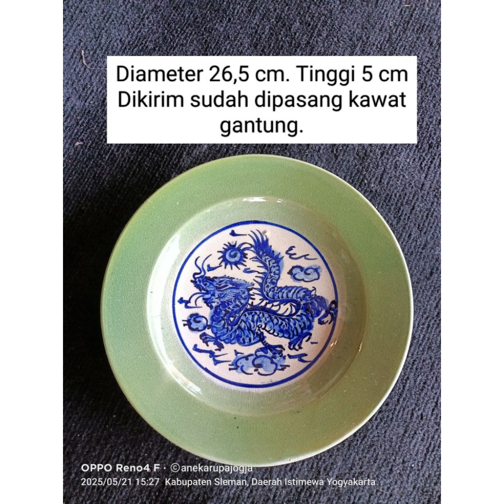 Diameter 26 cm an piring keramik lukis hijau celadon gambar naga , untuk dekorasi hiasan dinding, su