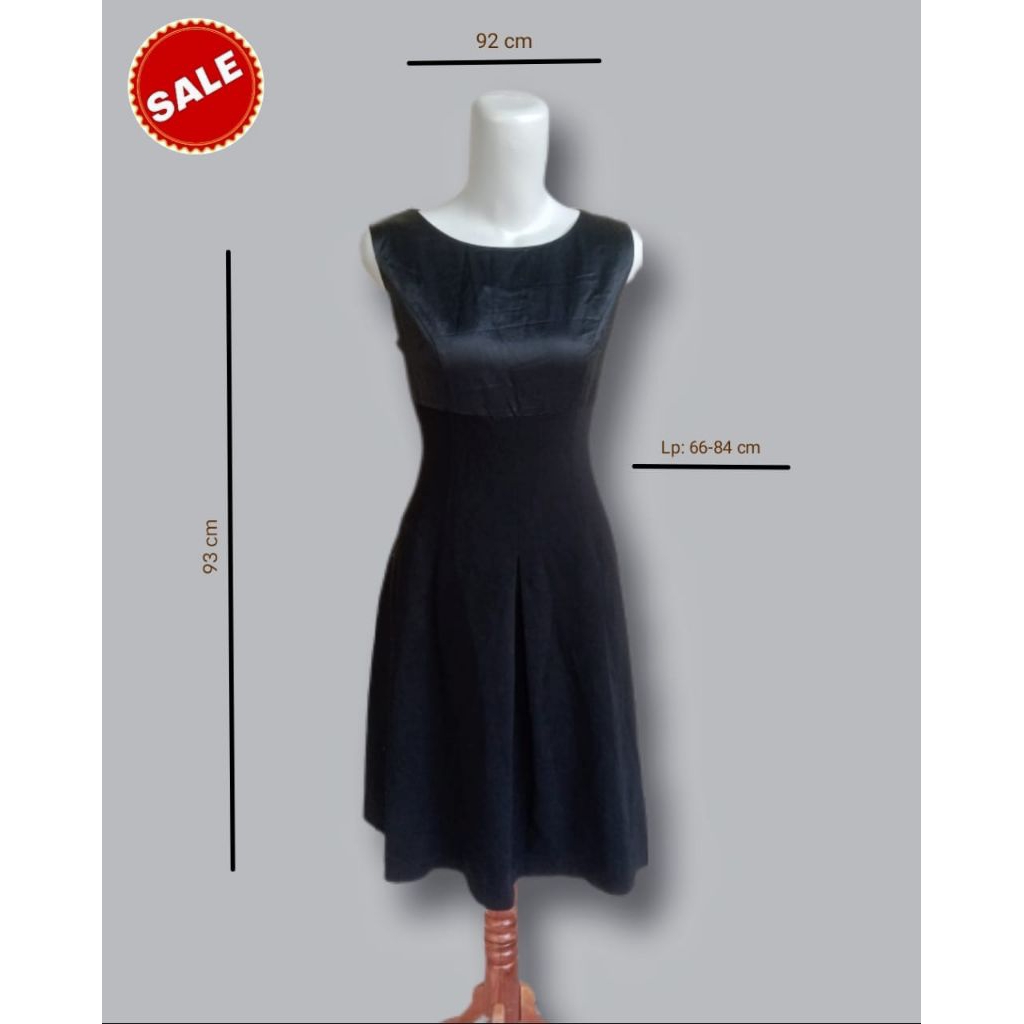 Dress Hitam Elegan