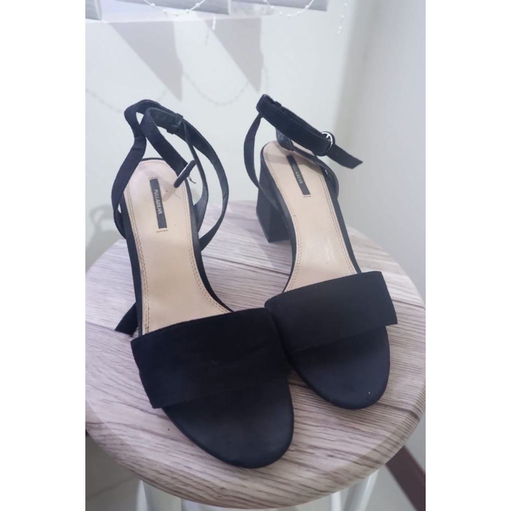 Pull & Bear black size 38 second