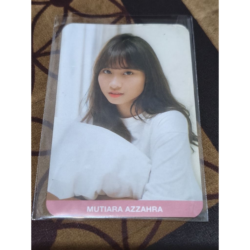 Photocard Muthe JKT48 edisi kalender 2023 "The Morning Call"