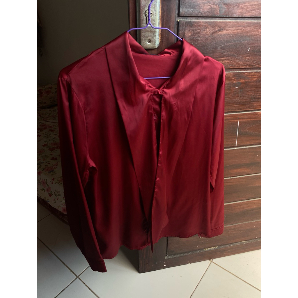 Preloved Blouse Satin