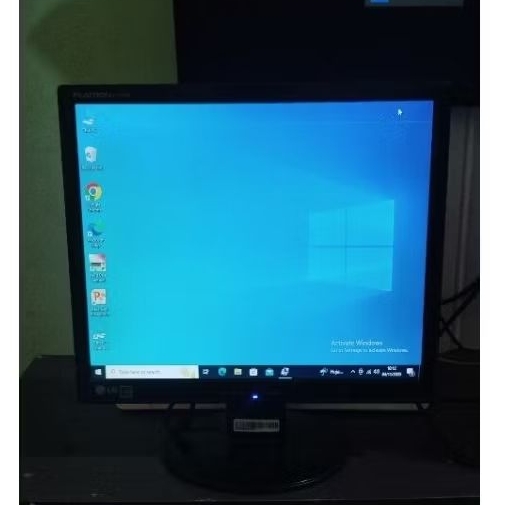 MONITOR LCD  17INCH KOTAK MINUS FOR CCTV LAYAK PAKAI