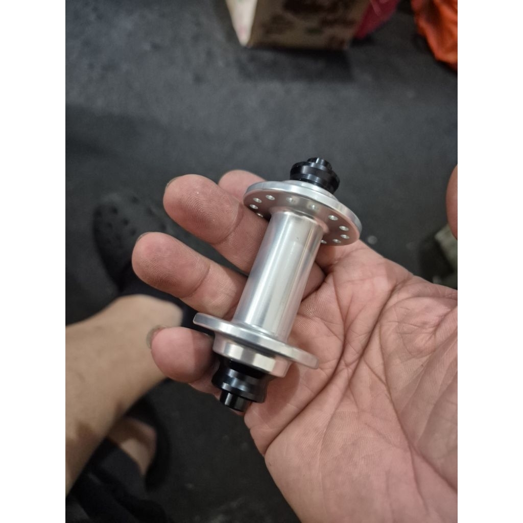 hub depan 74mm 28h bearing preloved