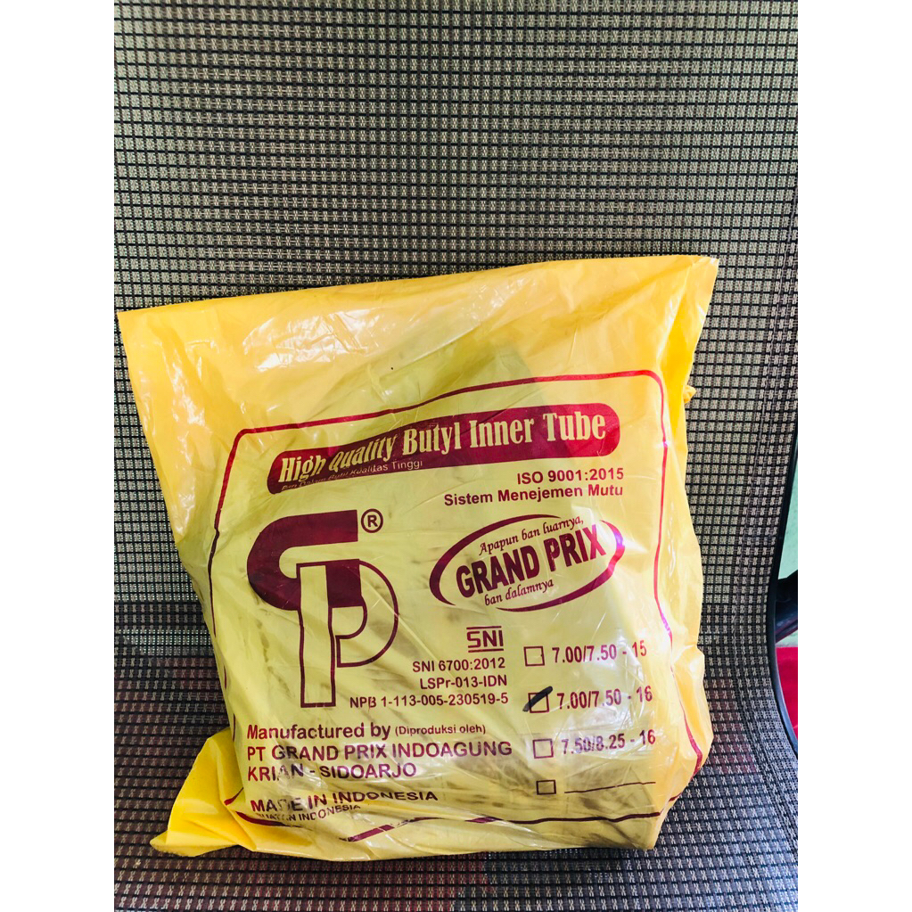 BAN DALAM MOBIL TRUK