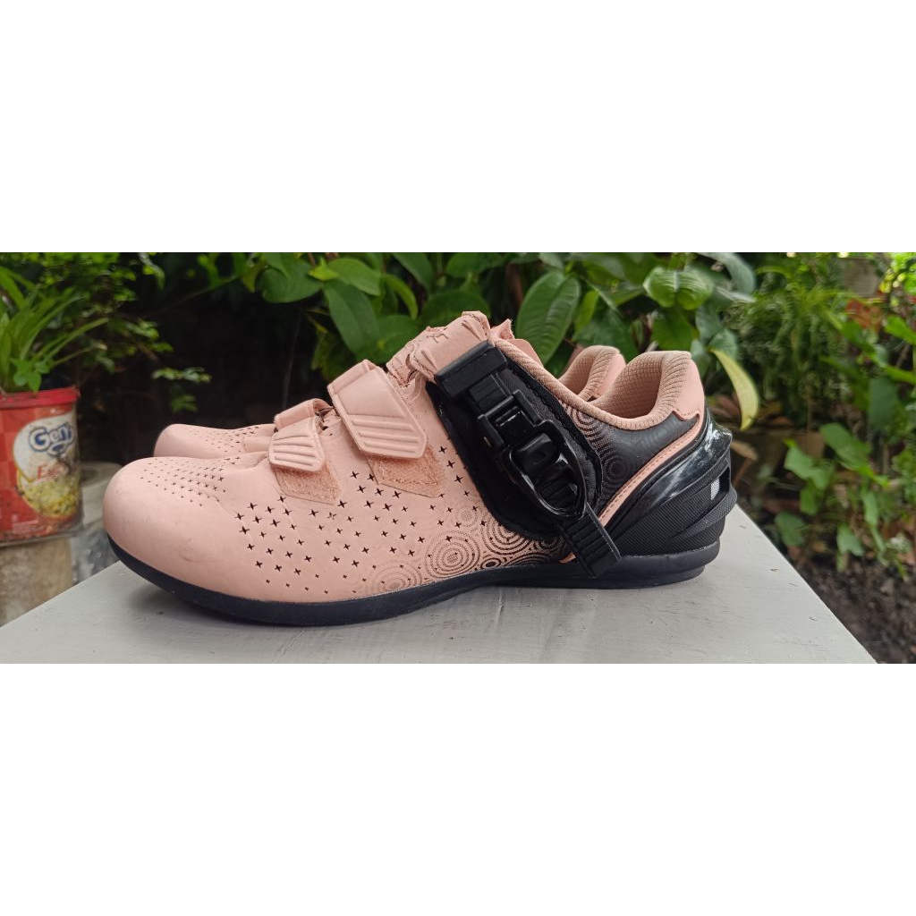 sepatu santic no cleat size 39