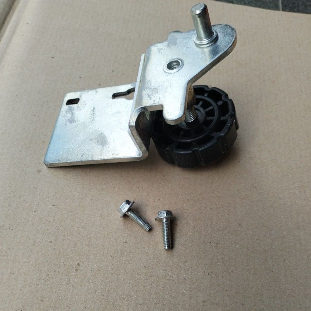 engsel pintu kulkas bawah polytron