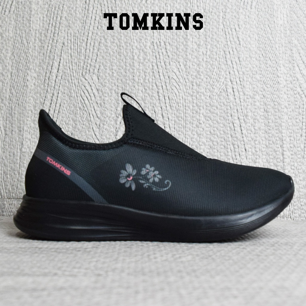 TOMKINS  Korra - Hitam  Sepatu Slip On Sneakers Casual Sport Casual Wanita Dewasa