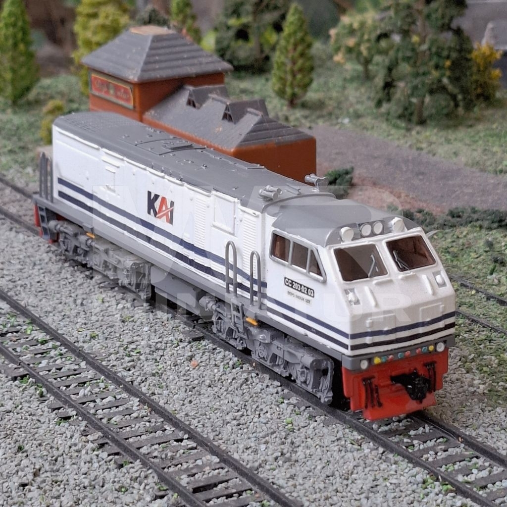 Miniatur Lokomotif Kereta Api Indonesia KAI CC203 WnB Skala HO High