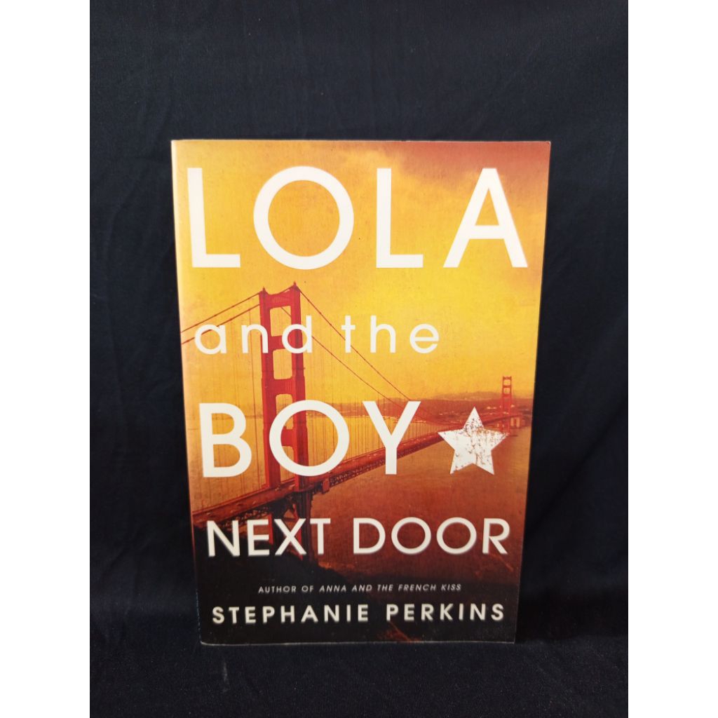 Novel Lola and The Boy Next Door by Stephanie Perkins