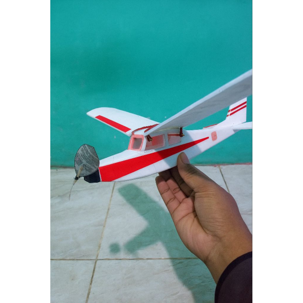 pesawat tenaga karet