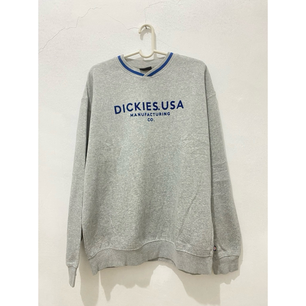 Sweater DICKIES size (M) seperti baru 100% original rare ITEM 71