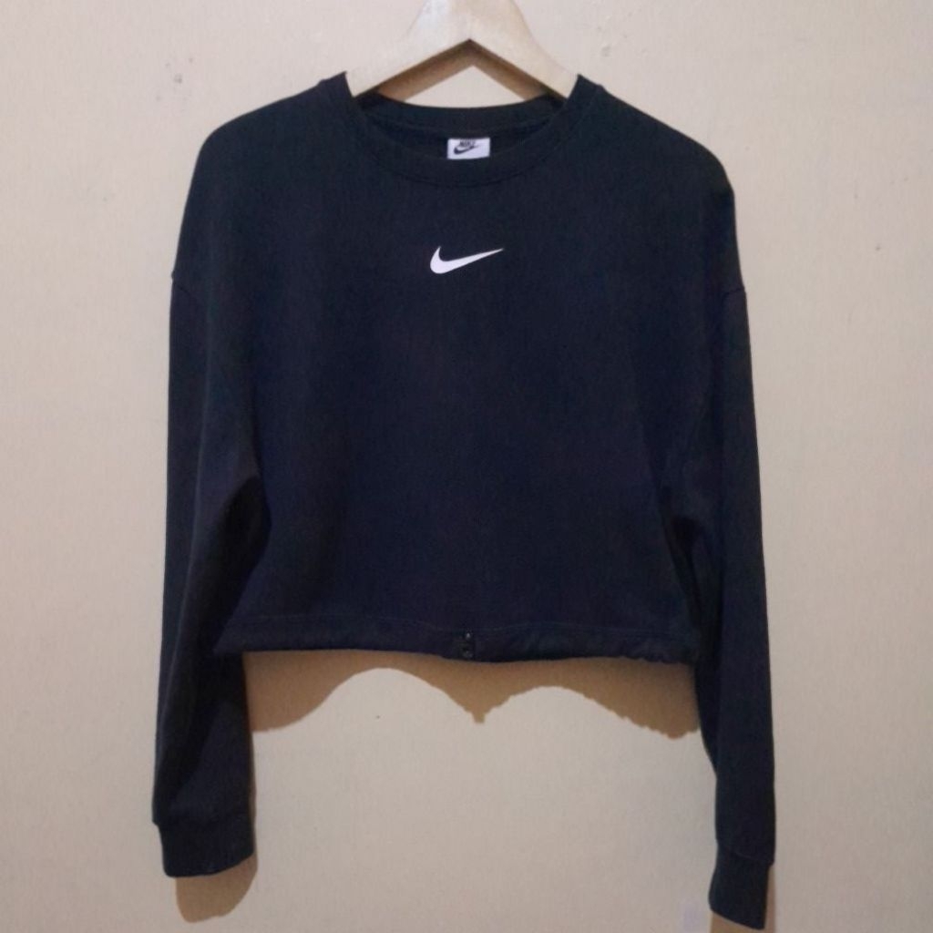 Preloved Crewneck Nike Croptop