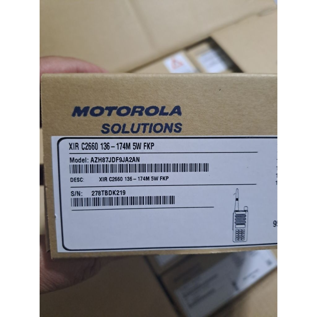 HT MOTOROLA XIR C2660 VHF 136.000 Mhz BARU XIR2660 FREKUENSI VHF C2660 VHF 174.000 Mhz VHF