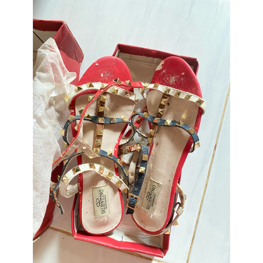 [preloved] Sendal valentino Garavani