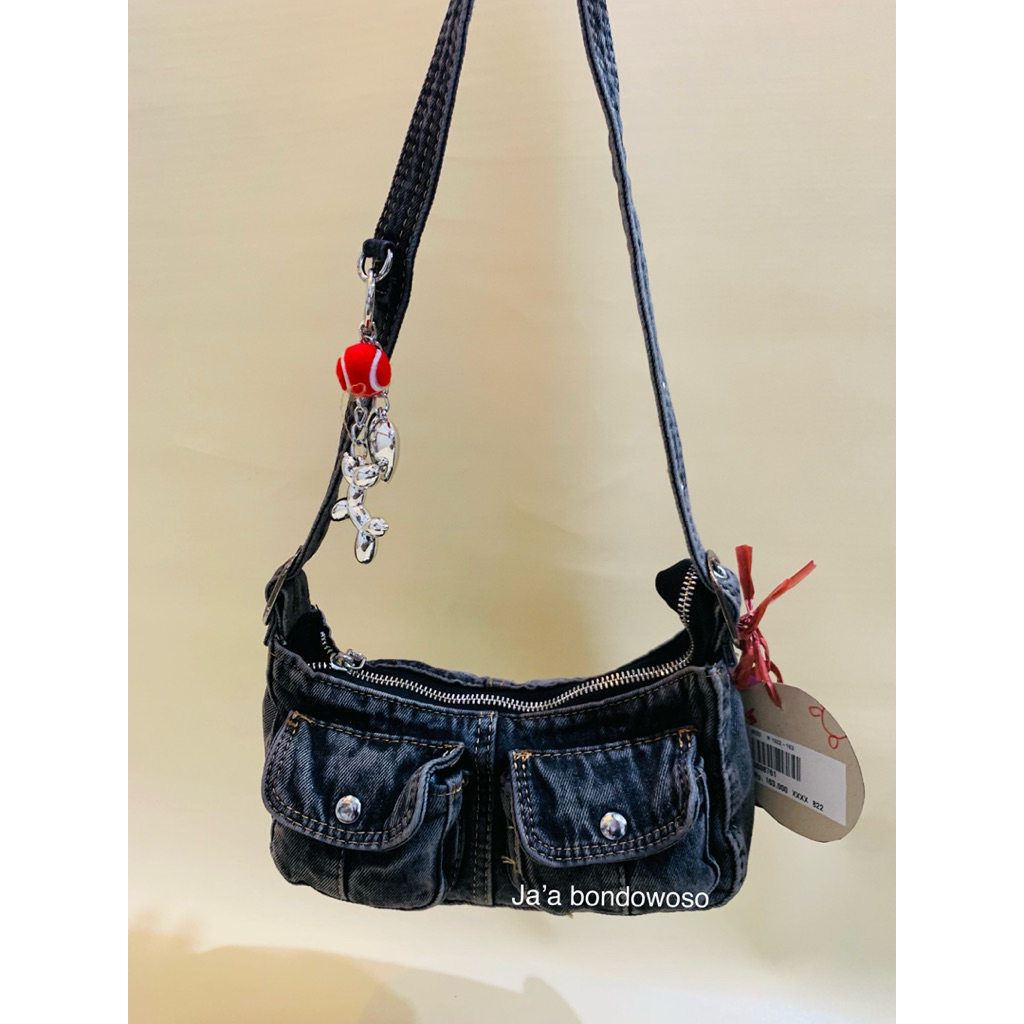 Tas Selempang Wanita Model Jeans Ukuran Kecil Free Gantungan Cocok untuk Sehari-hari atau Jalan deng