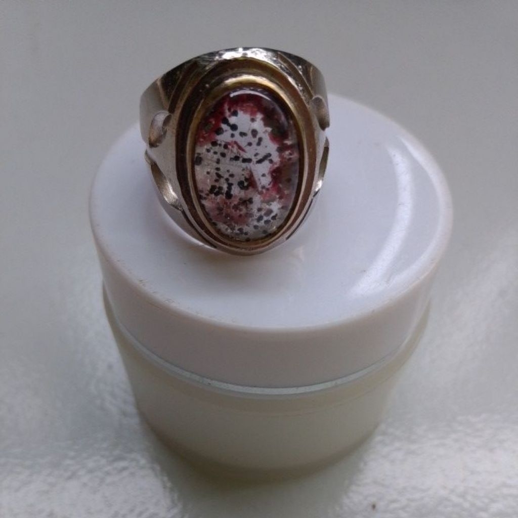 cincin batu kecubung platina