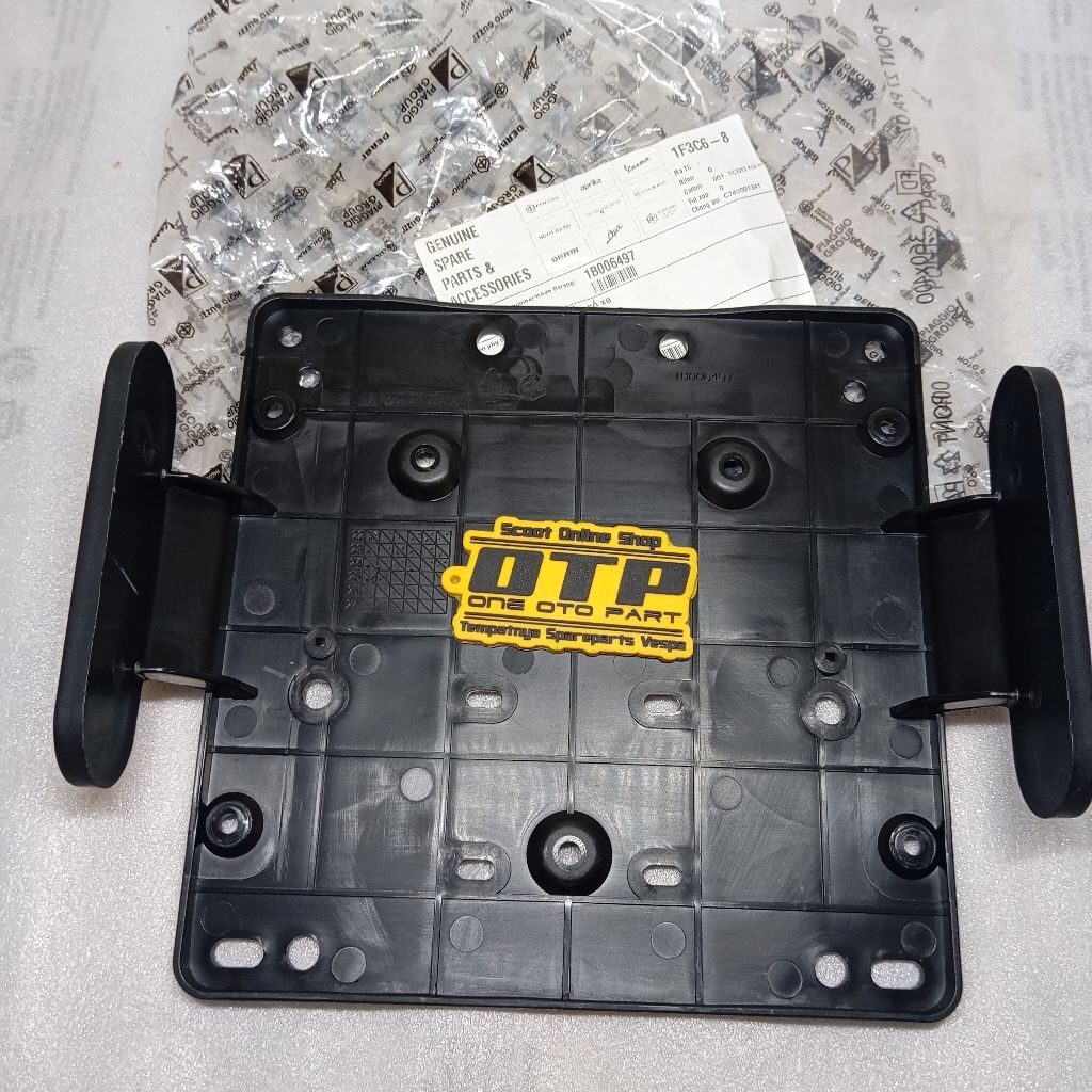 Dudukan Plat Nomer Belakang Vespa Matic