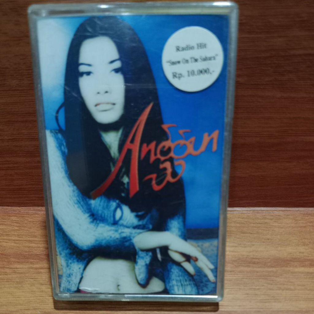 Kaset pita Anggun-Anggun