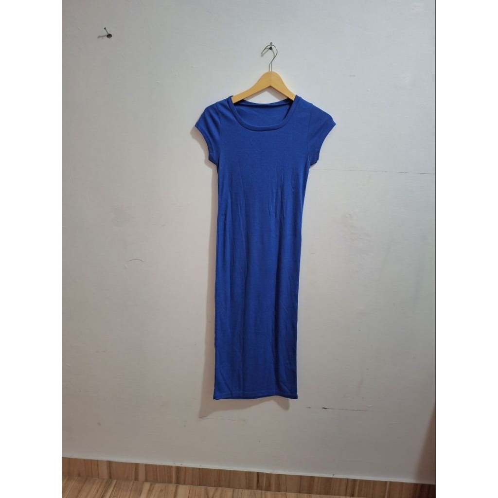 dress biru elektrik