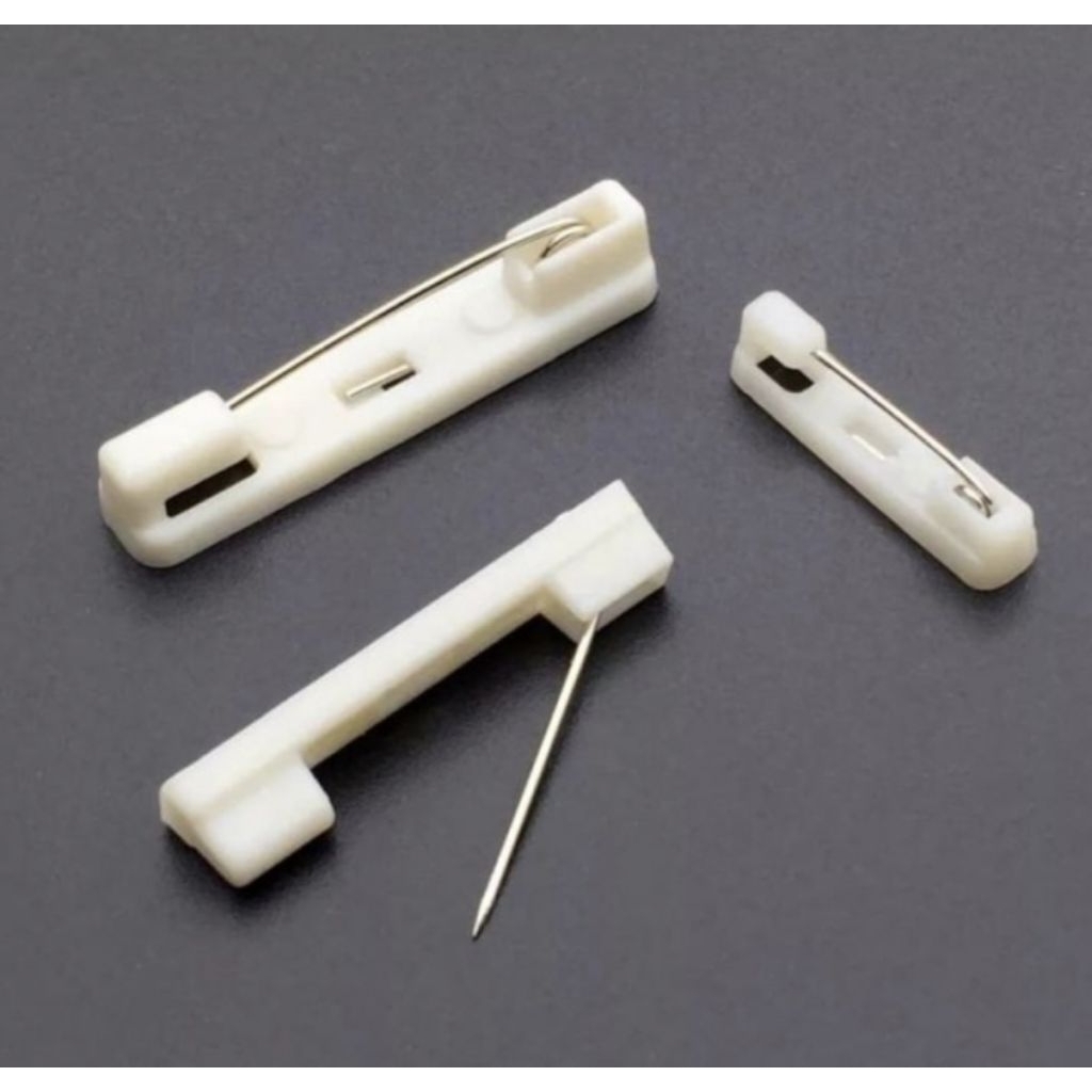 peniti plastik name tag