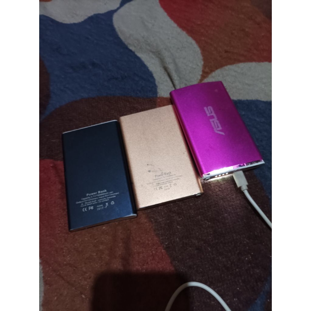 3 powerbank minus,baca deskripsi,liat foto