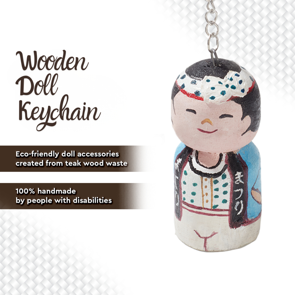 Gantungan Kunci Boneka Kayu