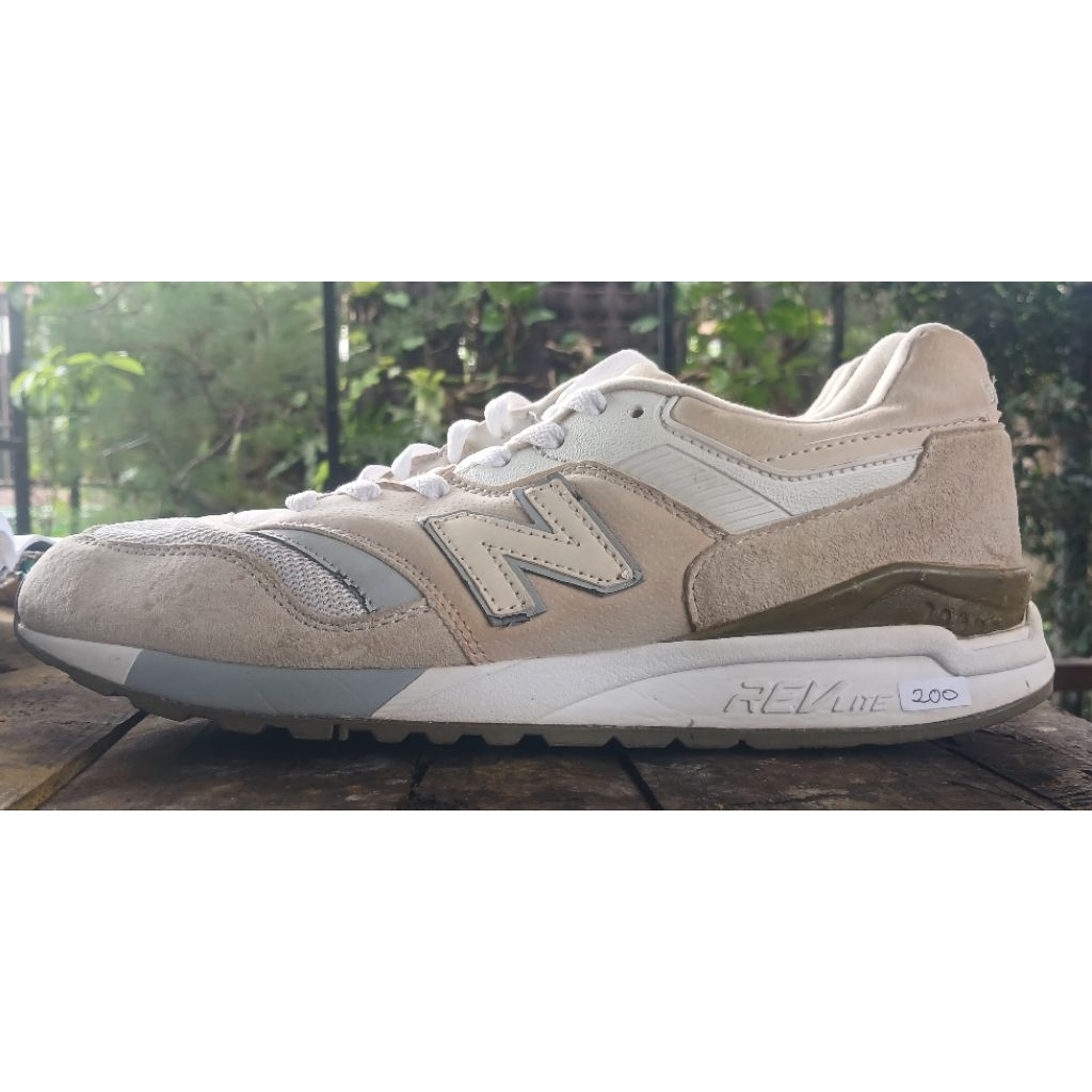 new balance revlite