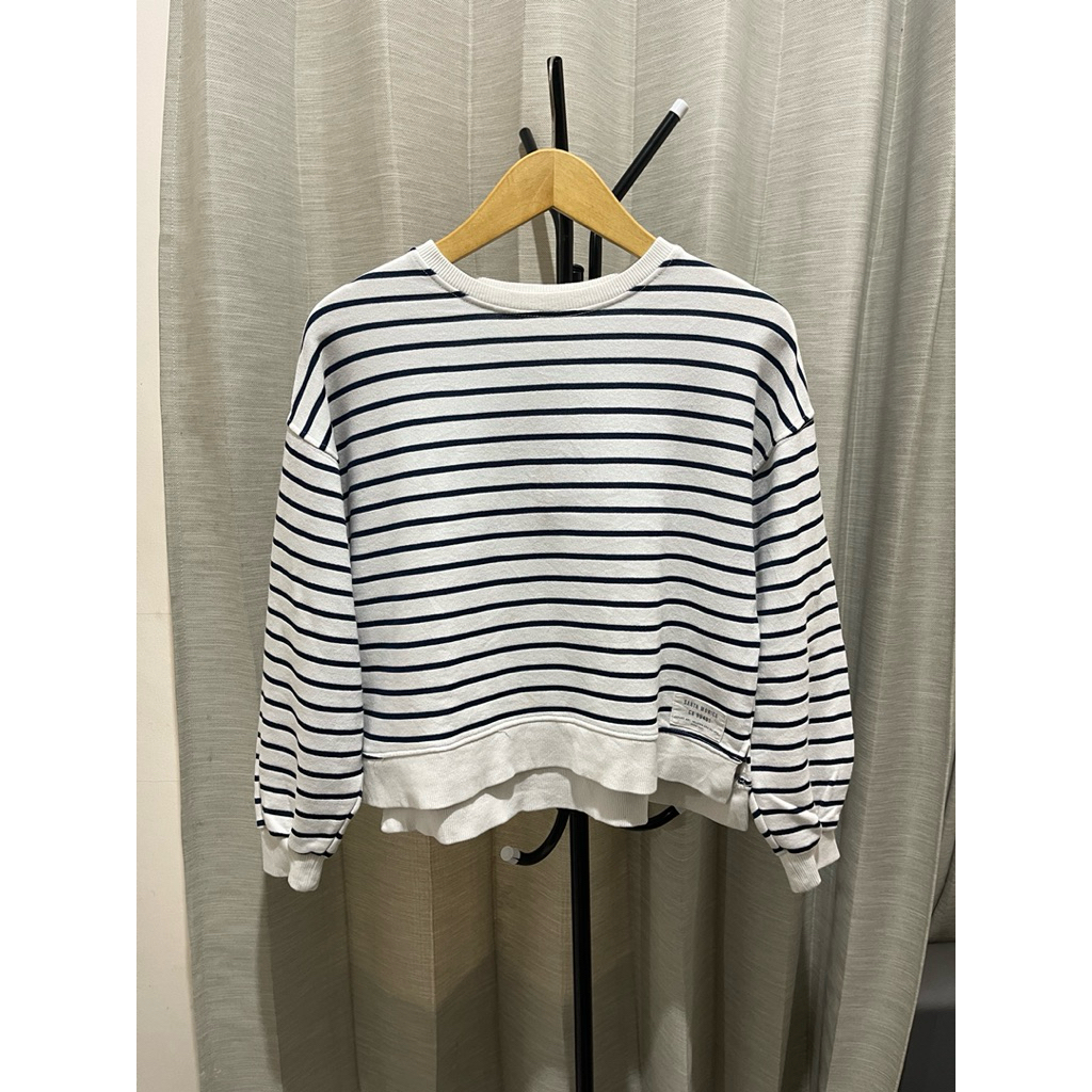 Crewneck Croptop Salur Brand Zara (second)