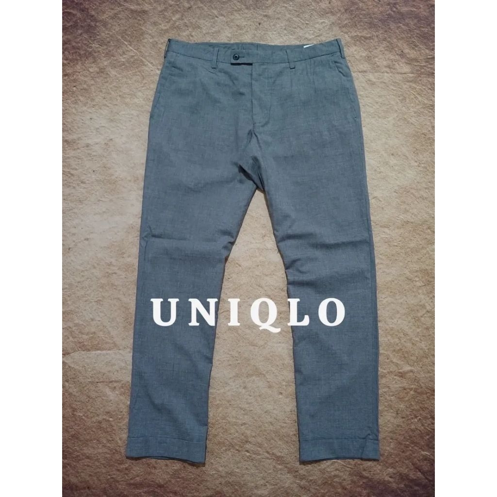 celana formal UNIQLO bahan adem recomend bekas/second/preloved