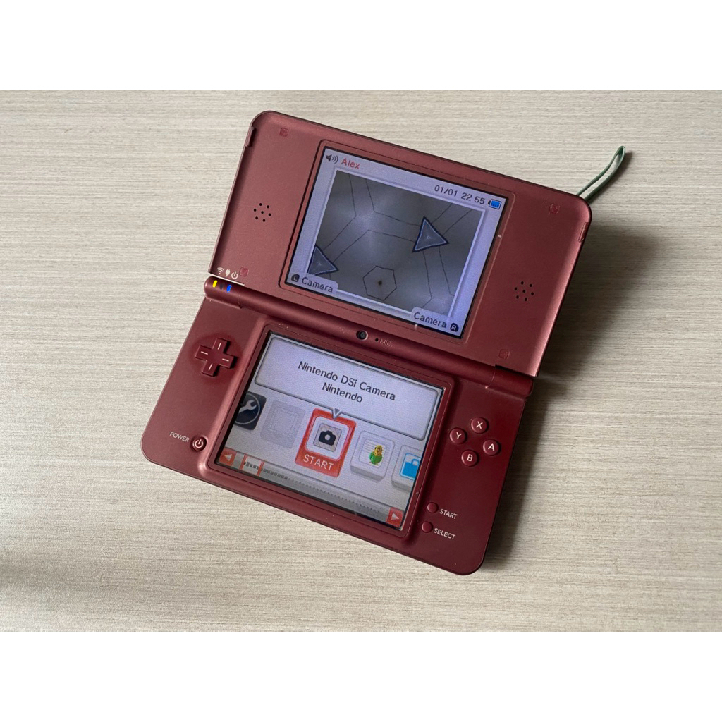 Nintendo DSi XL