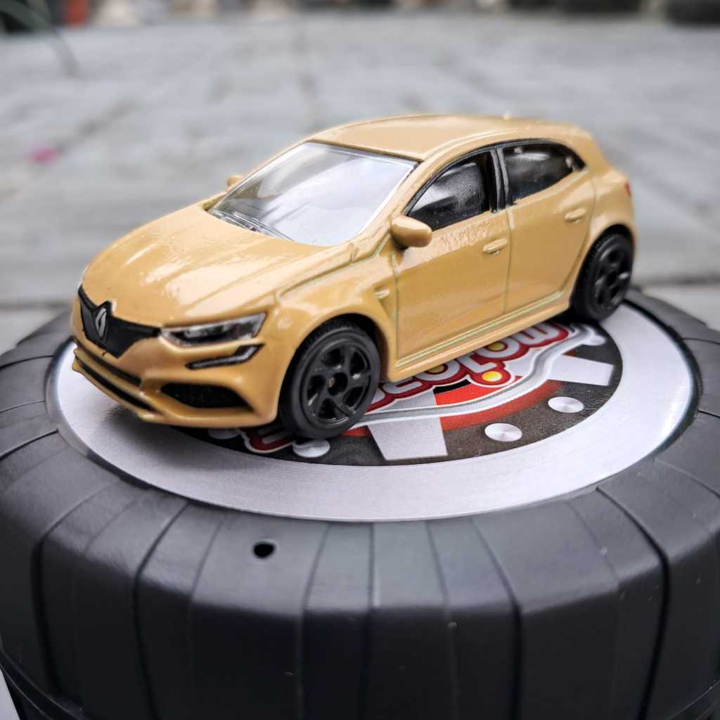 Diecast 1/63 Majorette Color Changers: Renault Megane R.S. (Pomade)