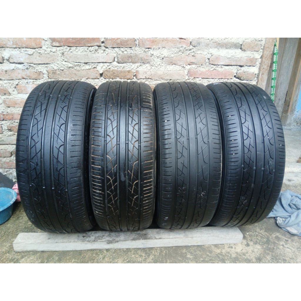Ban Hankook 205/45 R17