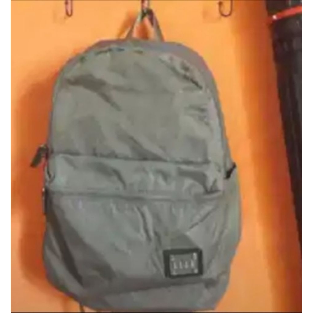 Tas ransel  unisex ukuran sedang , merk elle