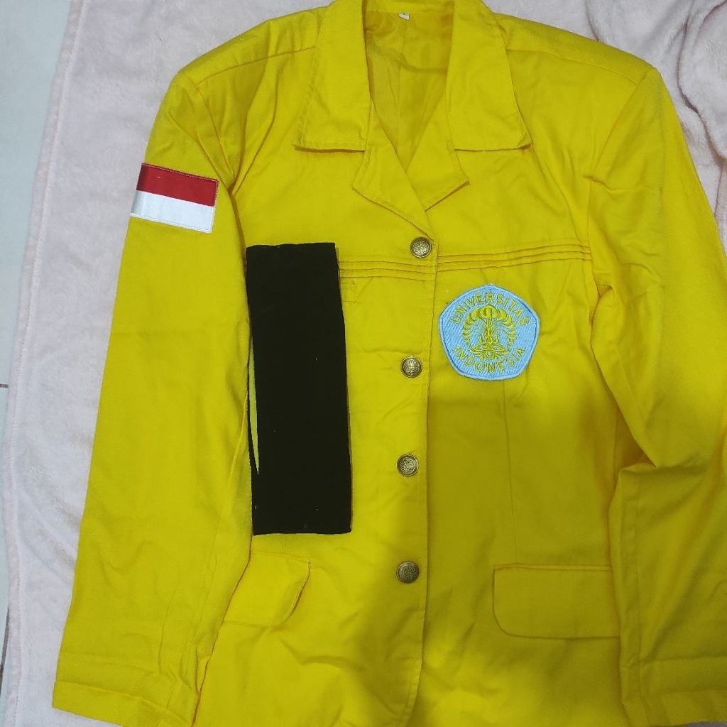 Almamater Jakun UI + Makara FPSI +Peci L