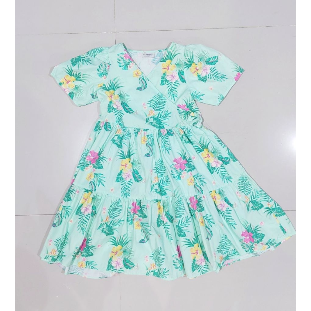 dress Natal motif bunga warna hijau anak perempuan umur 6tahun