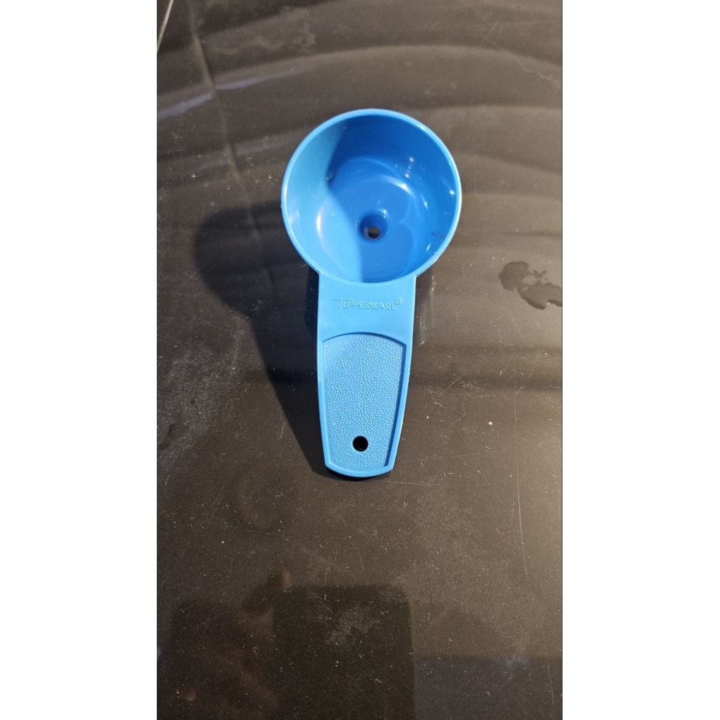 corong minyak tupperware