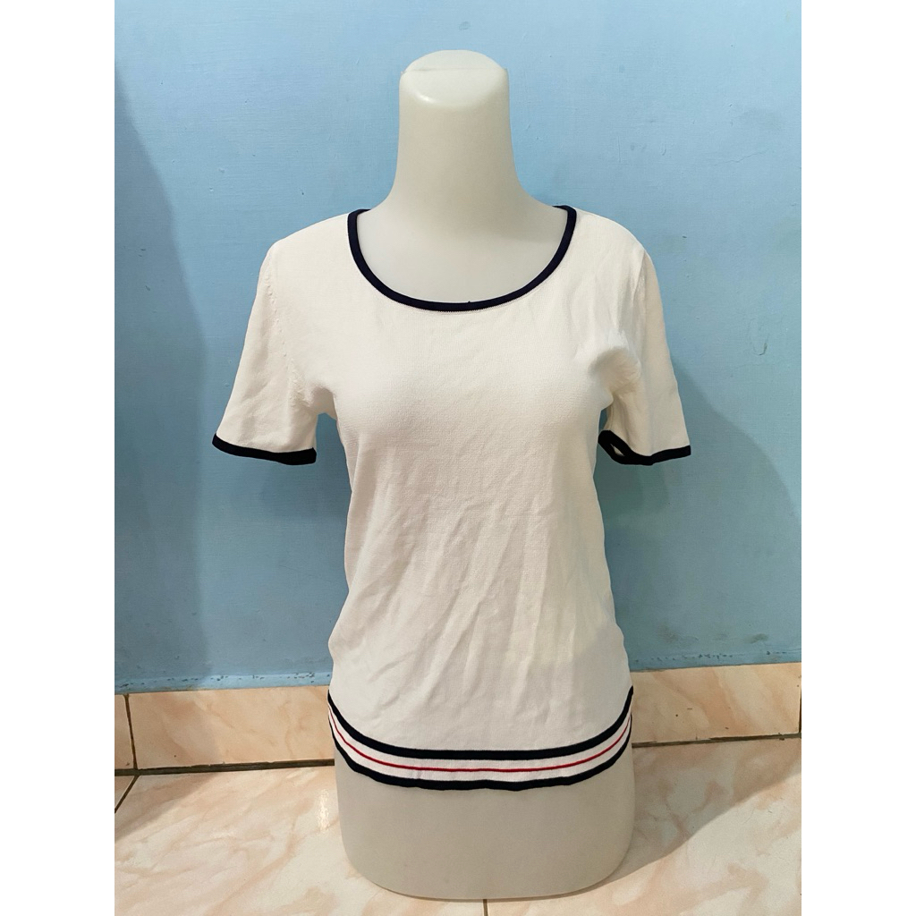 Kaos Wanita Putih Pres/ Monza/ Ai sa