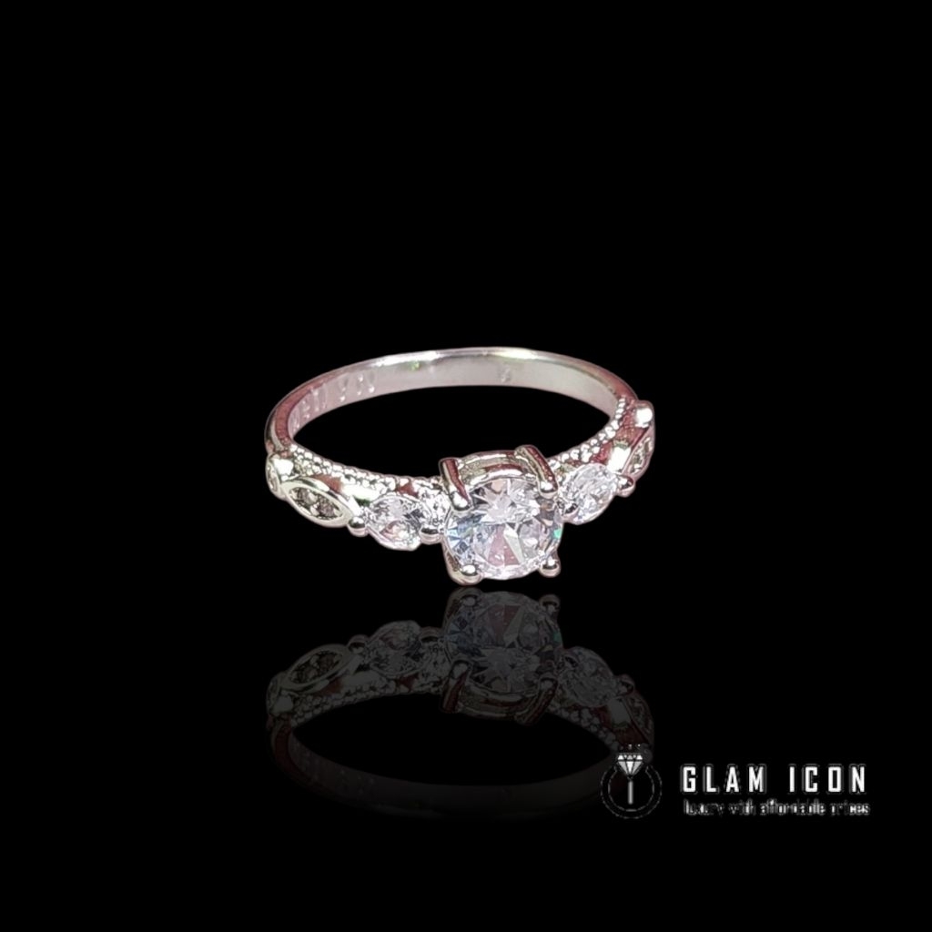 Cincin Wanita Permata Simulasi 5 Batu Zircon, Silver Elegan & Mewah