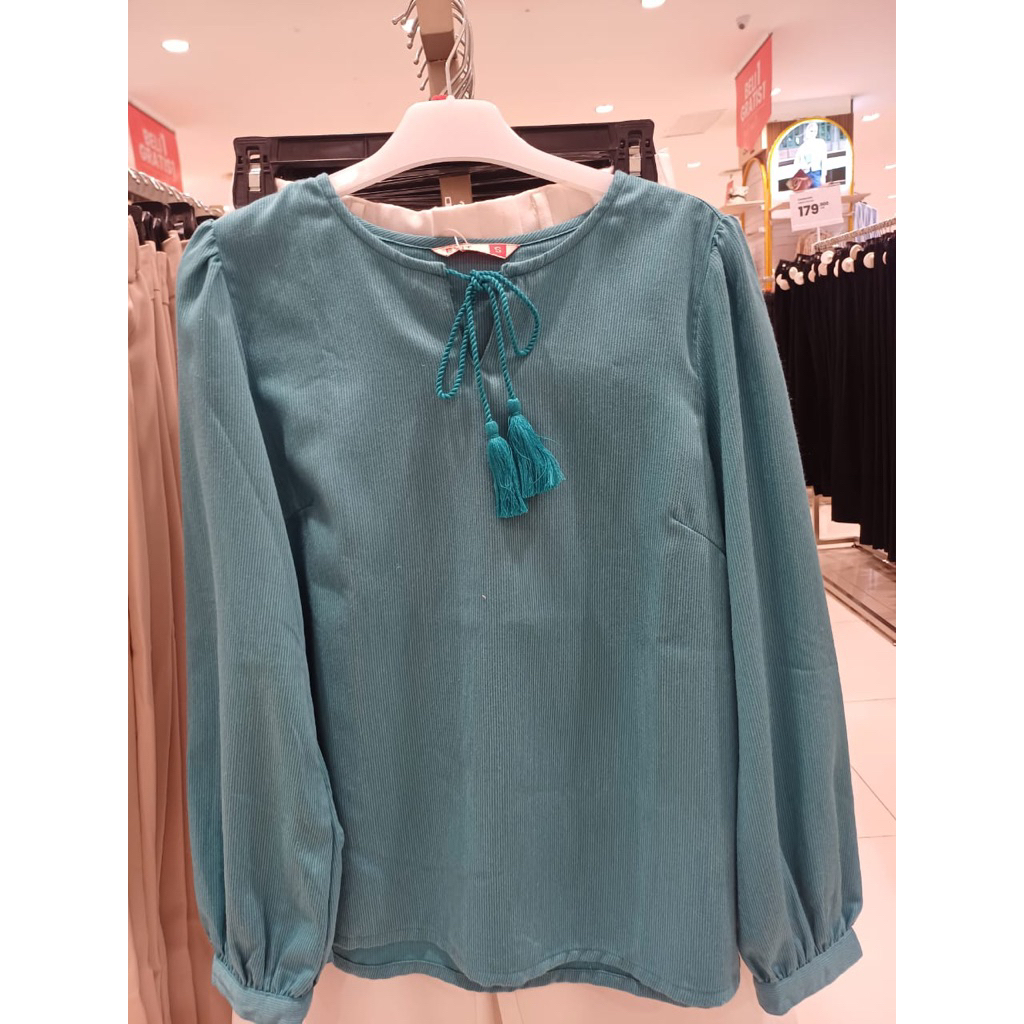 Blouse exit original