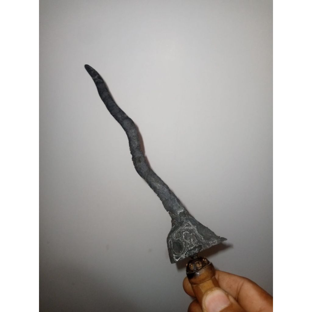 Keris Patrem Pulangeni Gonjo Iras