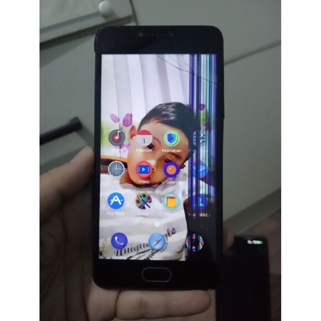 HP MEIZU M5C M710H MESIN NORMAL RAM 2/16 GB  MINUS LAYAR PECAH LCD MASIH TAMPIL TOUCHSCREEN NGACAK B