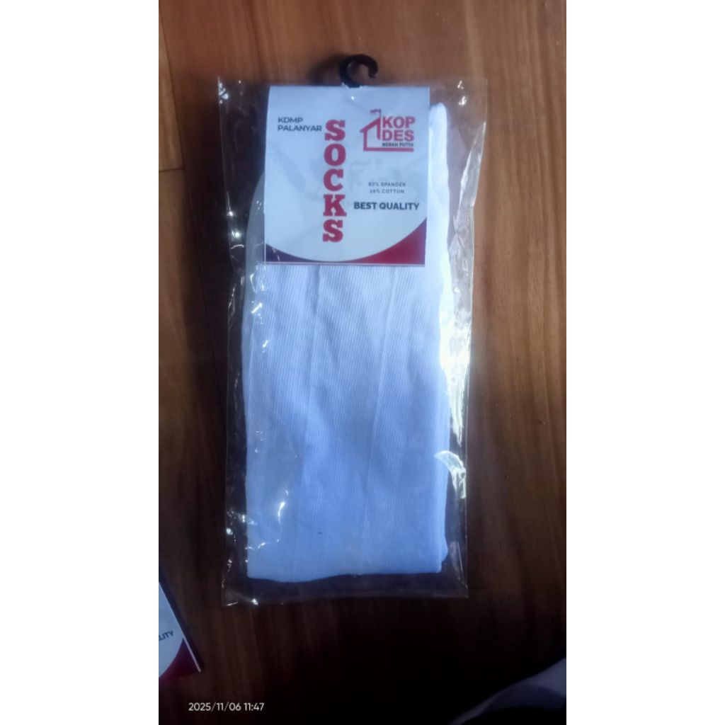 Kaos Kaki Koperasi Desa Merah Putih