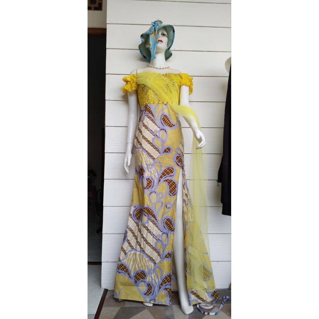 Dres singer, dres pesta, gaun batik modern, dres wisuda