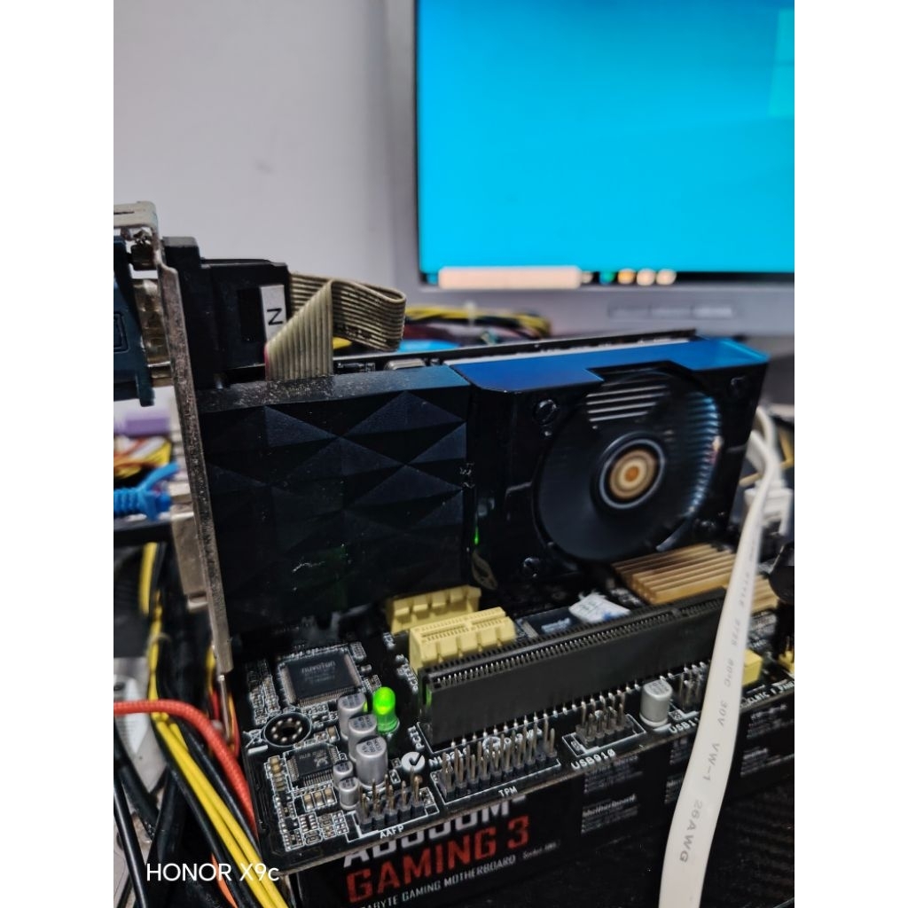 VGA 1GB DDR3 nvidia GT630