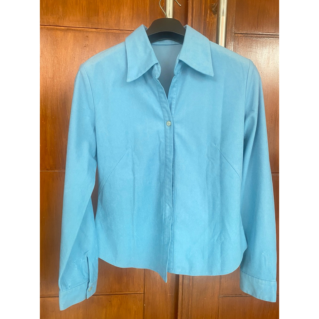 PRELOVED | Kemeja Polos| Atasan Wanita| Kemeja Wanita Biru Pastel Lengan Panjang