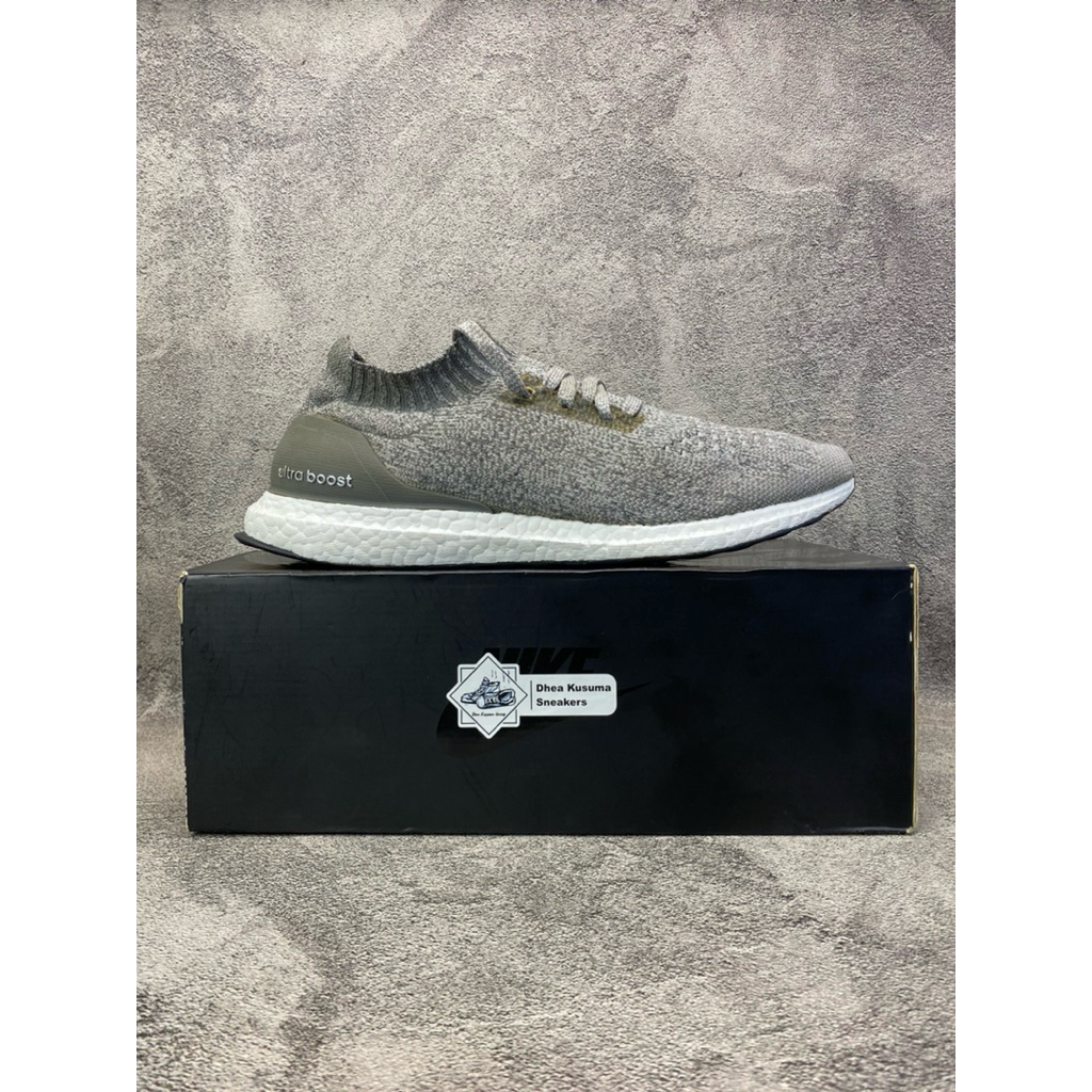 Sepatu Second Adidas Ultra Boost Uncaged Light Grey  Size 46 2/3  Original Guarantee 100%
