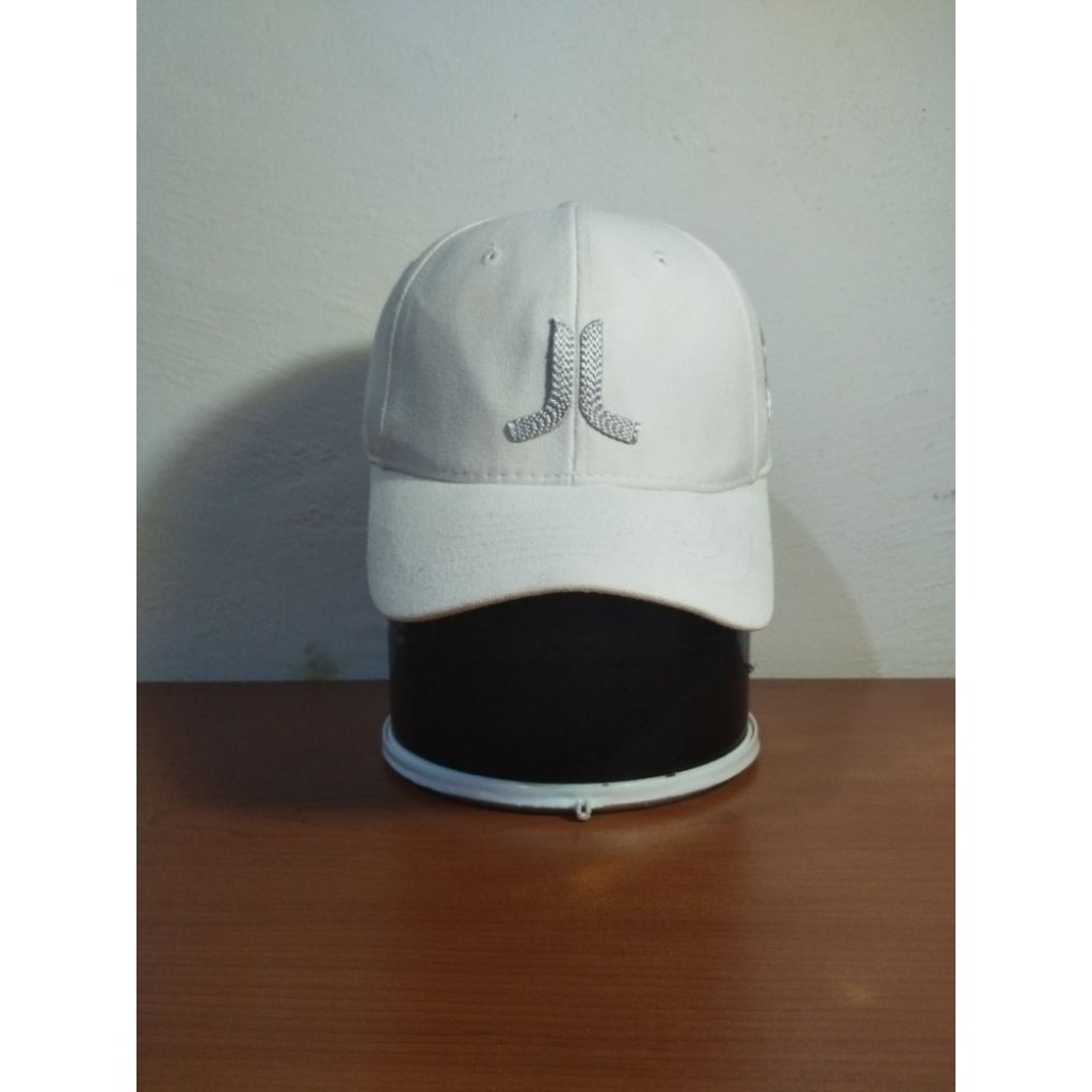 Topi Baseball J Lindeberg Broken White