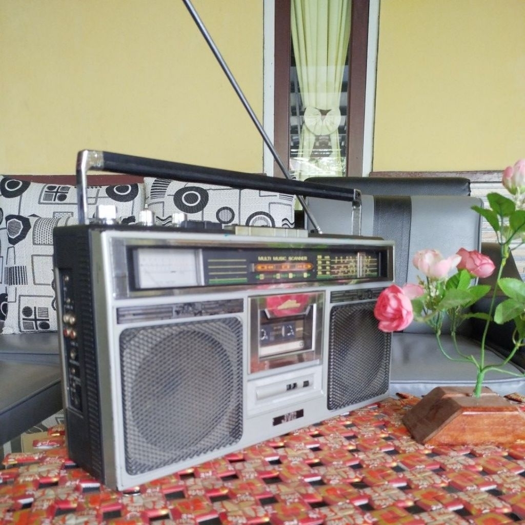 JVC tape radio jadul antik estetik untuk ruang tamu anda